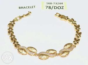 Bracelet with 2 year guarante.