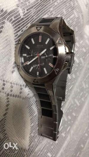 Guess watch, just like new, no scratches,