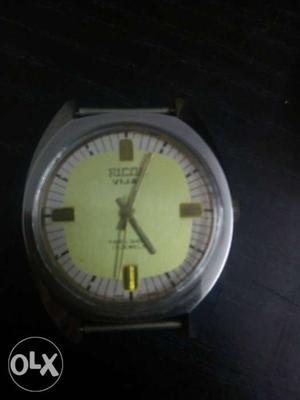 Old unick watch... Chabi wali watch...