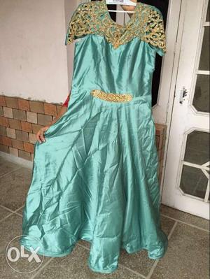Party wear gown. one time use. size xl beautiful