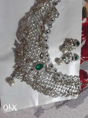 Silver-colored Encrusted Chunky Necklace