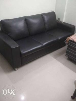 3 seater sofa leatherite. Black good condition