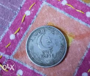 70 years old Coin, pakistani 1 rupee ()