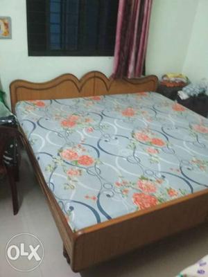 Double Bed with Kurlon Matres Verwood condition.