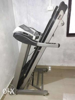 Good condition fully automatic tredmill.
