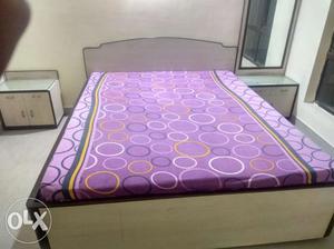 King size bed in Excellent condition