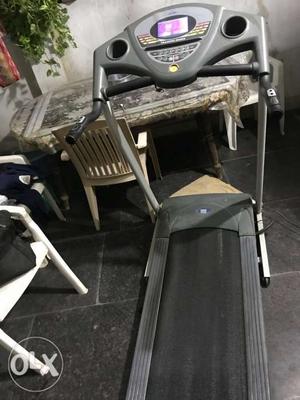 Motorised treadmill neet condition less used