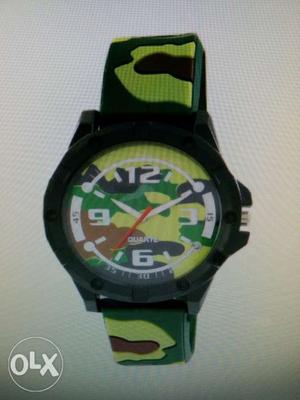 New Army color quartz watch for kids. Age 6-10
