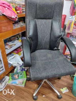 Office chair adjustable and rotating chair