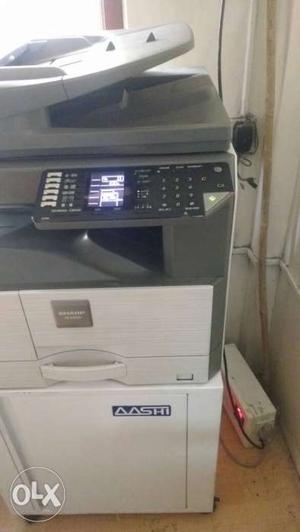 Xerox machine is seling