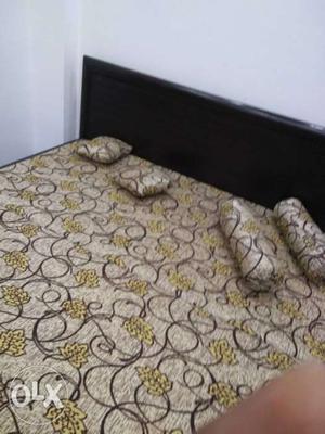 Yellow And Beige Floral Bed Sheet Set