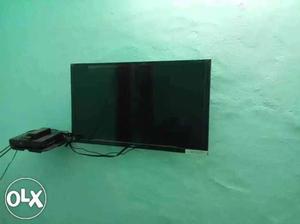 32 inches Samsung LED, 11 months old. urgent sell.