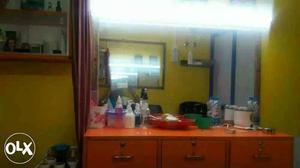 Beauty parlour for sale