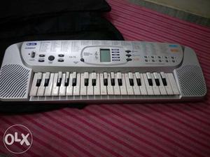 Casio SA-75.keyboard.new condition with charger