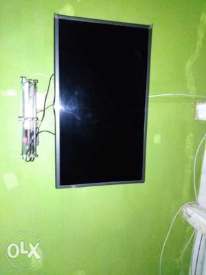 LG 32 इंच HD led. 1 year old.