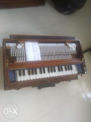 Old Harmonium scale changer with indian reed suitable for