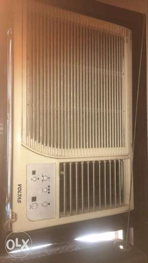 Voltas 1.5 ton AC with stablizer, in very good condition