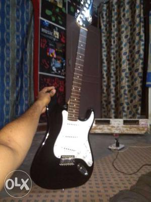 15 day old kaps electric guitar with bag 1yr warrant with