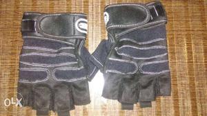 Brand new gym gloves
