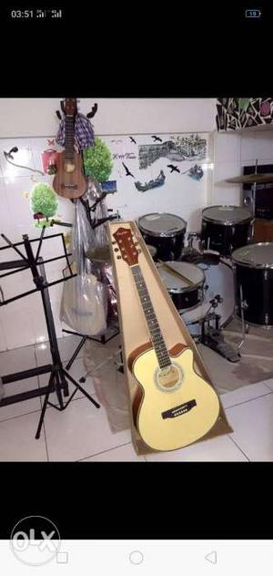 Brown Venetian Cutaway Acoustic Guitar Screenshot