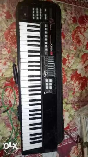 Roland xps10,only 4months,old,its a beautiful