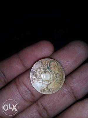 Round silver colors 20 Paisa Indian coin