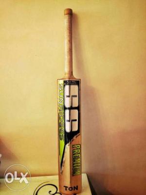 SS English Willow Bat, 2 years old, hardly used.