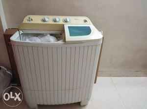 Semi Automatic washing machine whirlpool 6kg