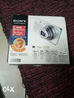 Sony camera 10x zoom urgent selling with bill box