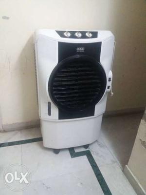 USHA White And Black Air Cooler