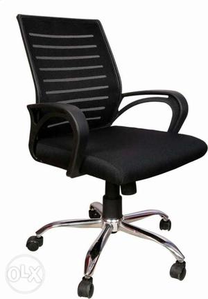 Black And Gray Padded Rolling Chair