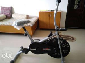 Body Gym Air Bike maximum Use Weight: 90 Kg