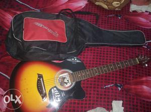 Guiter brand new only 3 month old