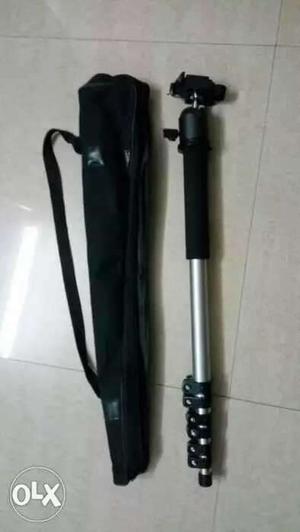 Monopod for sell it's like new
