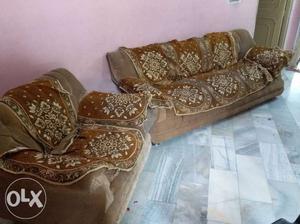 Used 5 seater (3+1+1) king size sofa, extremely