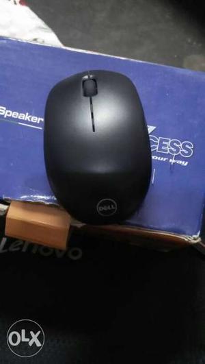 Black Dell Wireless Computer Mouse