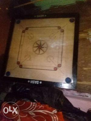 Brown And Black Dash Wooden Carrom Board