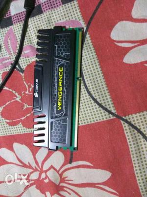 Corsair vengeance DDR3 4GB pc DRAM