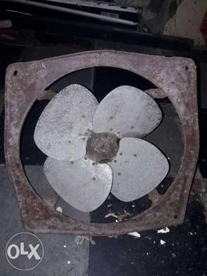 Exzost fan high speed and size