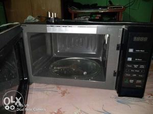 Nine month old LG micro oven akdom gd condition