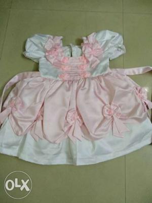Partywear dresses for girls age 2 years & above.