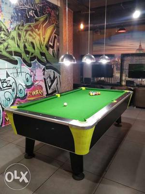 Pool table - Green Carpet - 4ft x 8ft