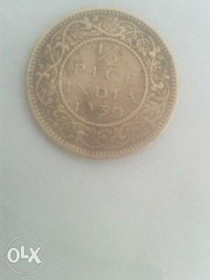  Round Gold-colored 1/2 Indian Pice Coin