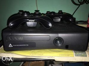 Xbox 360 in fully mint condition not a single
