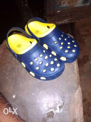 Blue-and-yellow Rubber Clogs
