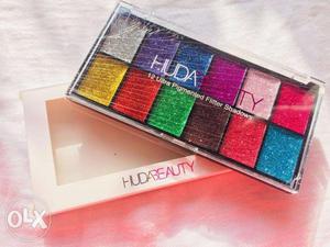 Huda Beauty Ultra Pigmented Glitter Eyeshadow Palette [12