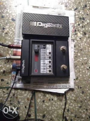 This is a Digitech element XP which I bought for