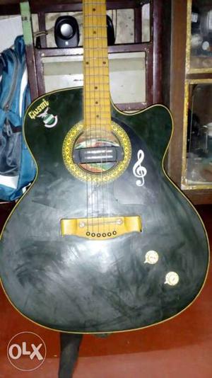 Urgent Givson Acoustic Guiter On Sell i Haven't
