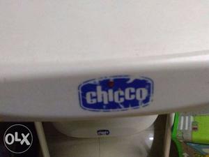 Urgently need to sell baby high chair of chicco
