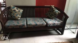 3 + 1+1 sofa set wooden good condition